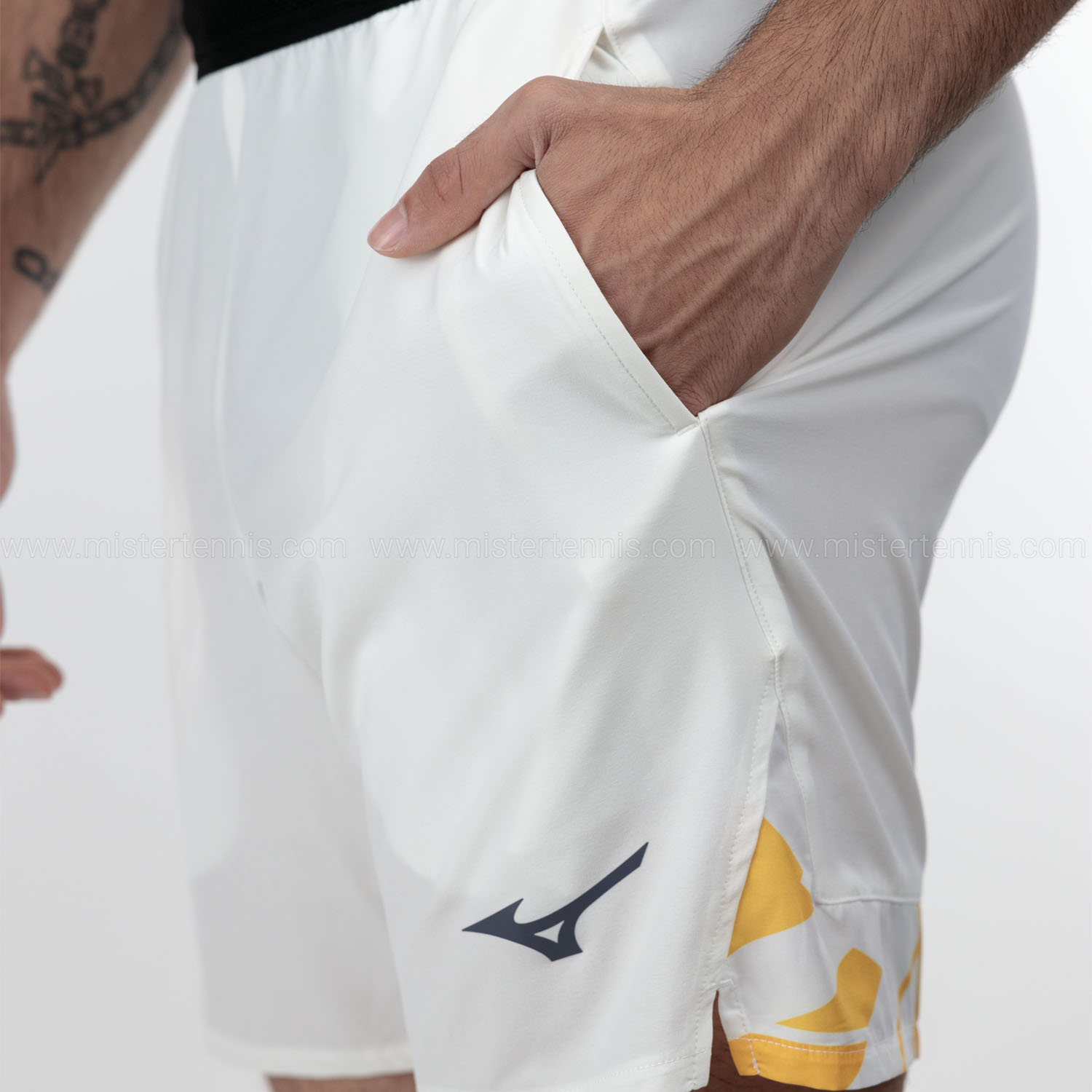 Mizuno Daybreakers 8in Shorts - White/Citrus