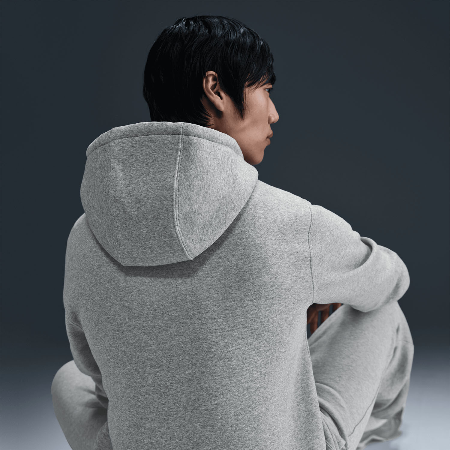 Nike Club Fleece Hoodie - Dark Grey Heather/Light Smoke Grey/White