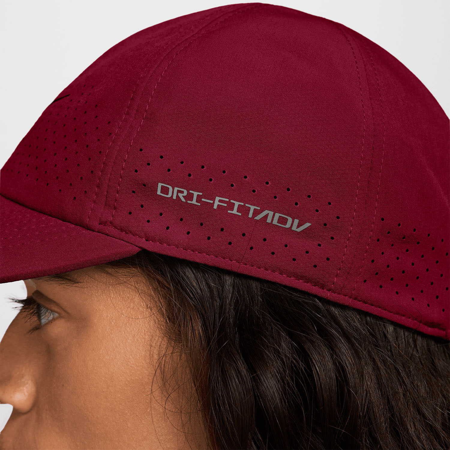 Nike Dri-FIT ADV Club Gorra - Team Red/Pale Ivory