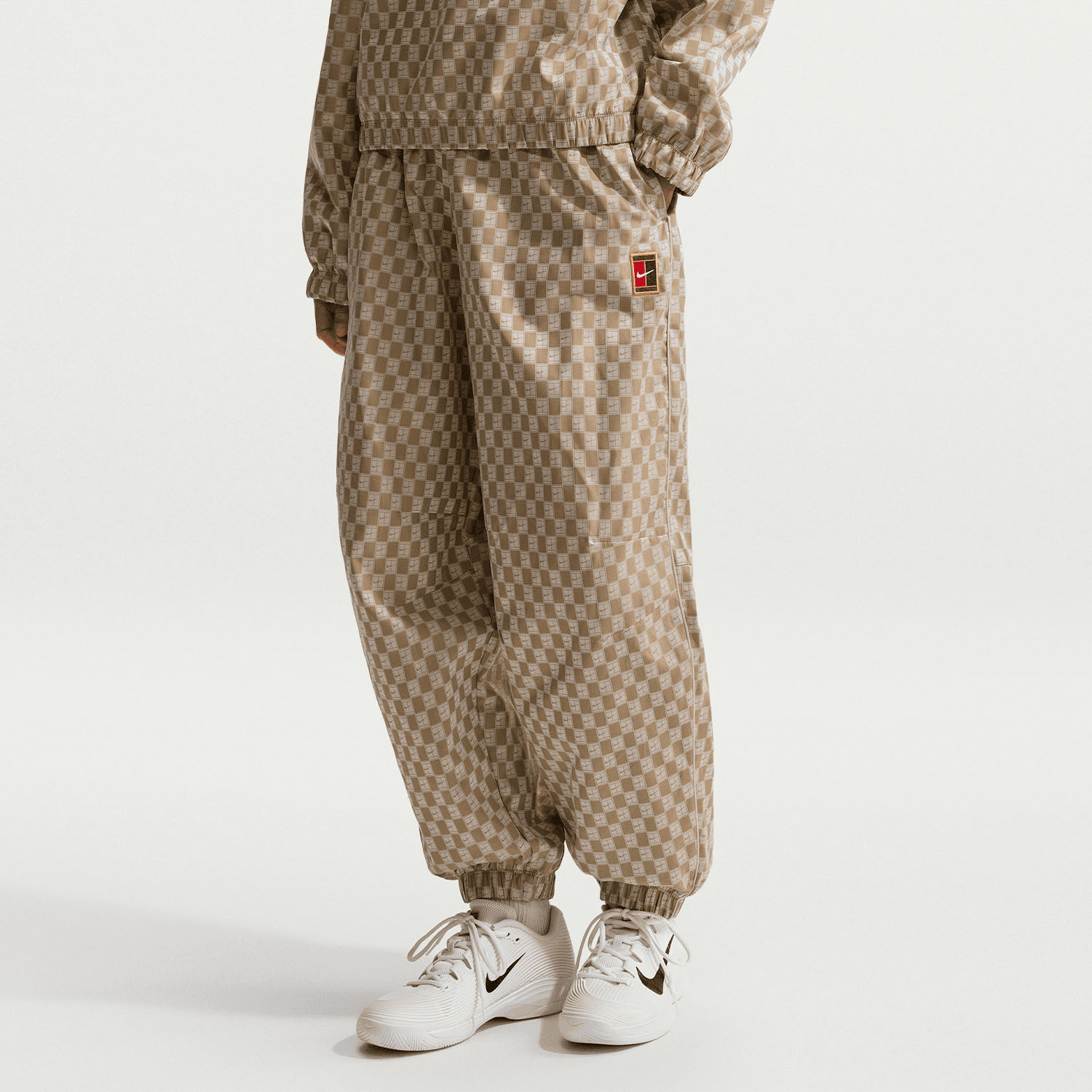 Nike Court Woven Pantalones - Parachute Beige