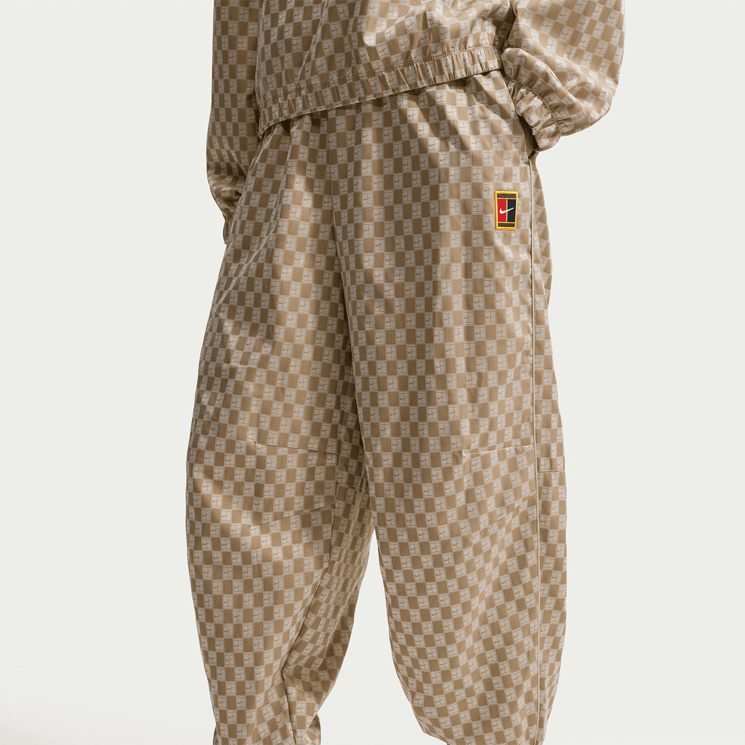 Nike Court Woven Pantalones - Parachute Beige