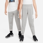 Nike Club Logo Pantalones Niños - Dark Grey Heather/Base Grey/White Nike Club Logo Pantalones Niños - Dark Grey Heather/Base Grey/White
