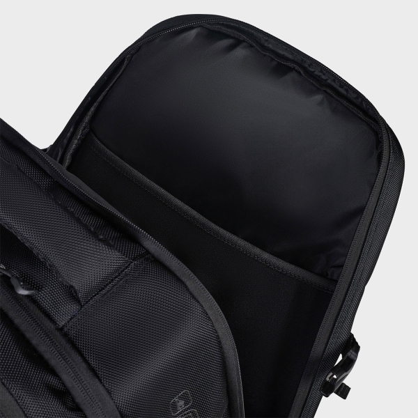 Bullpadel Tech Pro Backpack - Negro