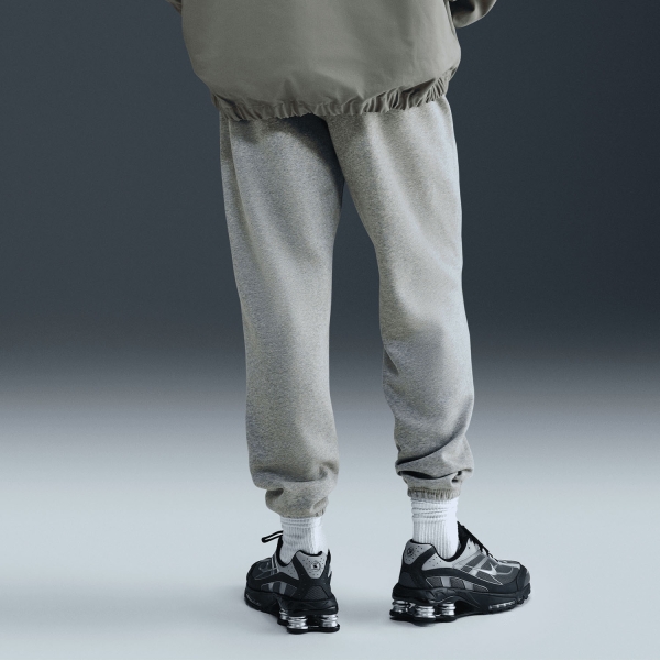 Nike Club Fleece Pantaloni - Dark Grey Heather/Light Smoke Grey/White