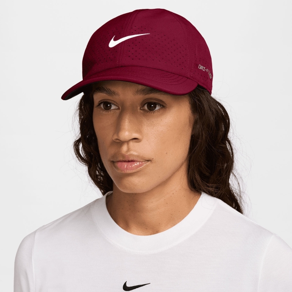 Gorras y Viseras Padel Nike DriFIT ADV Club Gorra  Team Red/Pale Ivory FB5598677