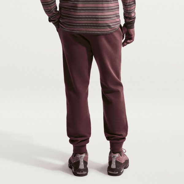 Nike Club Pantaloni - Burgundy Crush/Metallic Gold