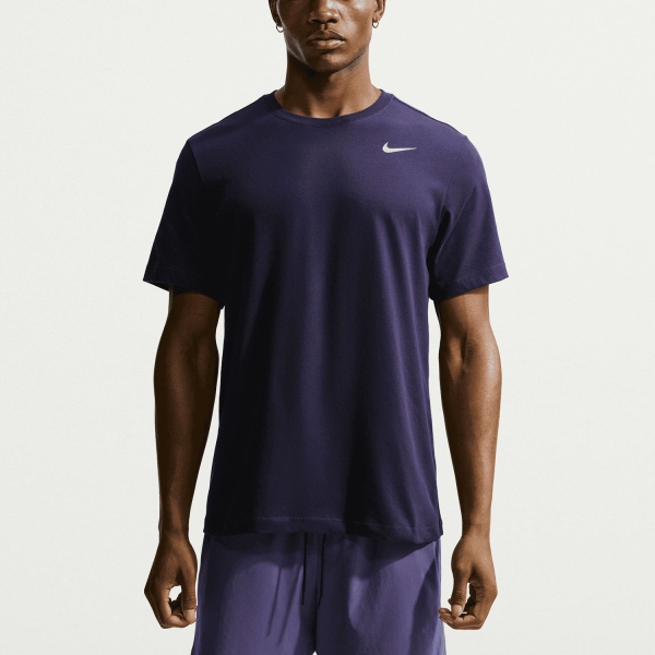 Maglietta Padel Uomo Nike DriFIT Court Logo Maglietta  Purple Dynasty/White AR6029525